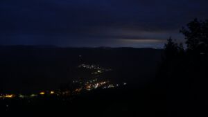 Dieses Bild zeigt eine Webcam-Aufnahme vom Achertal, aufgenommen am Sonntag, den 13.09.2026 um 20:30 Uhr. Die Temperatur betrug 12.6°C.