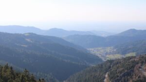 Dieses Bild zeigt eine Webcam-Aufnahme vom Achertal, aufgenommen am Donnerstag, den 26.02.2026 um 15:50 Uhr. Die Temperatur betrug 12.4°C.