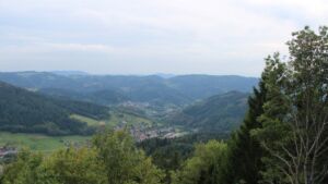 Dieses Bild zeigt eine Webcam-Aufnahme vom Achertal, aufgenommen am Donnerstag, den 24.09.2026 um 17:50 Uhr. Die Temperatur betrug 15.5°C.