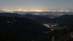 Dieses Bild zeigt eine Webcam-Aufnahme vom Achertal, aufgenommen am Donnerstag, den 05.03.2026 um 02:30 Uhr. Die Temperatur betrug 5.7°C.