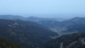 Dieses Bild zeigt eine Webcam-Aufnahme vom Achertal, aufgenommen am Samstag, den 18.04.2026 um 06:20 Uhr. Die Temperatur betrug 12.1°C.