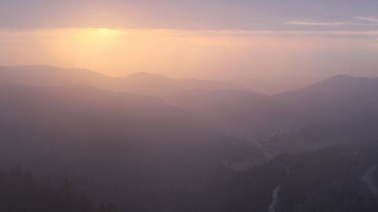 Dieses Bild zeigt eine Webcam-Aufnahme vom Achertal, aufgenommen am Dienstag, den 17.03.2026 um 18:20 Uhr. Die Temperatur betrug 3.3°C.