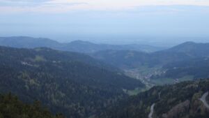 Dieses Bild zeigt eine Webcam-Aufnahme vom Achertal, aufgenommen am Sonntag, den 19.04.2026 um 06:40 Uhr. Die Temperatur betrug 10.2°C.