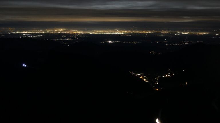 Dieses Bild zeigt eine Webcam-Aufnahme vom Achertal, aufgenommen am Samstag, den 06.12.2025 um 06:50 Uhr. Die Temperatur betrug 1°C.