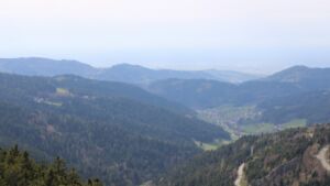 Dieses Bild zeigt eine Webcam-Aufnahme vom Achertal, aufgenommen am Samstag, den 11.04.2026 um 16:10 Uhr. Die Temperatur betrug 17.7°C.