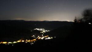 Dieses Bild zeigt eine Webcam-Aufnahme vom Achertal, aufgenommen am Samstag, den 08.08.2026 um 02:30 Uhr. Die Temperatur betrug 17.7°C.