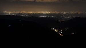 Dieses Bild zeigt eine Webcam-Aufnahme vom Achertal, aufgenommen am Samstag, den 21.03.2026 um 03:30 Uhr. Die Temperatur betrug 4.1°C.