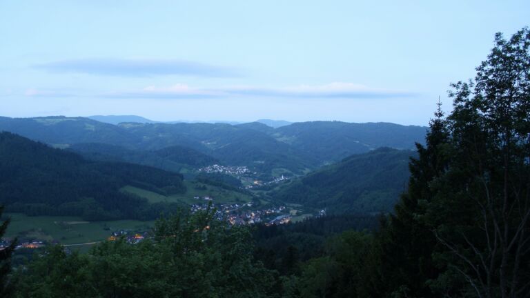 Dieses Bild zeigt eine Webcam-Aufnahme vom Achertal, aufgenommen am Dienstag, den 19.05.2026 um 05:10 Uhr. Die Temperatur betrug 7.8°C.