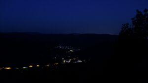 Dieses Bild zeigt eine Webcam-Aufnahme vom Achertal, aufgenommen am Dienstag, den 28.07.2026 um 04:40 Uhr. Die Temperatur betrug 16°C.
