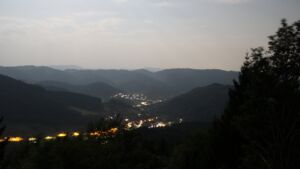 Dieses Bild zeigt eine Webcam-Aufnahme vom Achertal, aufgenommen am Freitag, den 31.07.2026 um 04:00 Uhr. Die Temperatur betrug 24.6°C.