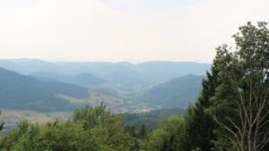Dieses Bild zeigt eine Webcam-Aufnahme vom Achertal, aufgenommen am Sonntag, den 16.08.2026 um 15:00 Uhr. Die Temperatur betrug 31.2°C.
