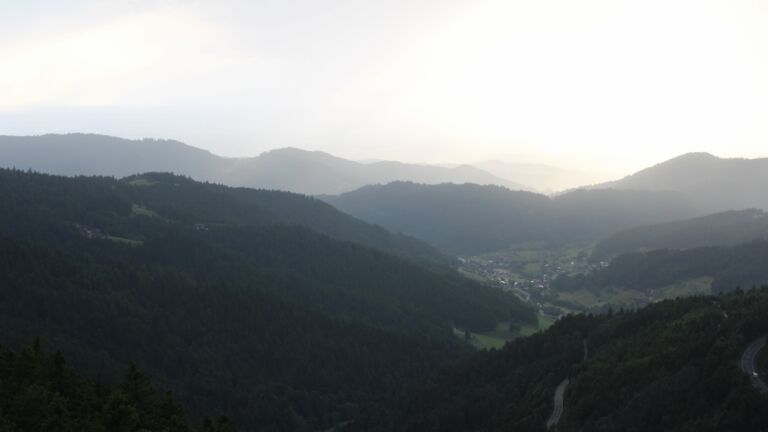 Dieses Bild zeigt eine Webcam-Aufnahme vom Achertal, aufgenommen am Samstag, den 31.05.2025 um 20:00 Uhr. Die Temperatur betrug 15.9°C.