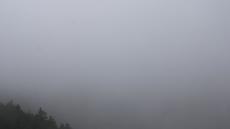 Dieses Bild zeigt eine Webcam-Aufnahme vom Achertal, aufgenommen am Dienstag, den 21.10.2025 um 16:10 Uhr. Die Temperatur betrug 8.5°C.