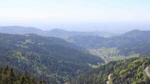 Dieses Bild zeigt eine Webcam-Aufnahme vom Achertal, aufgenommen am Donnerstag, den 30.04.2026 um 16:10 Uhr. Die Temperatur betrug 10.9°C.