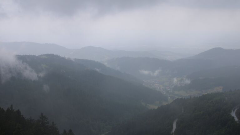 Dieses Bild zeigt eine Webcam-Aufnahme vom Achertal, aufgenommen am Sonntag, den 25.05.2025 um 09:50 Uhr. Die Temperatur betrug 7.3°C.