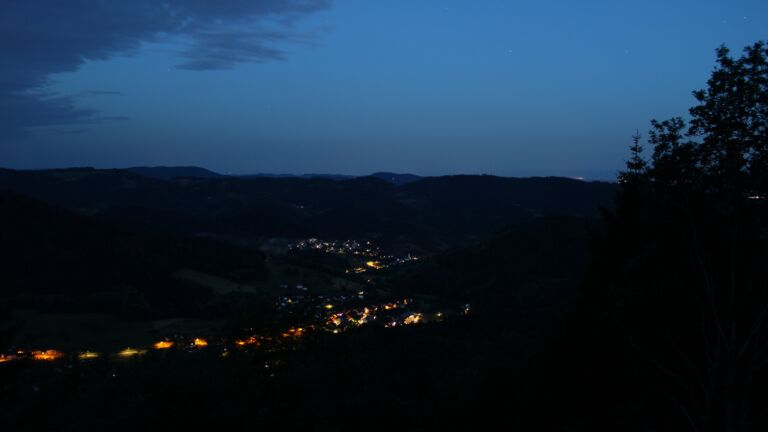 Dieses Bild zeigt eine Webcam-Aufnahme vom Achertal, aufgenommen am Samstag, den 20.06.2026 um 04:20 Uhr. Die Temperatur betrug 20.4°C.