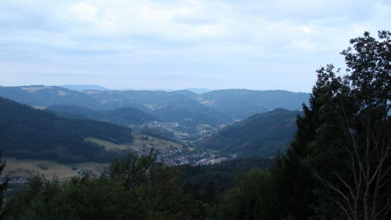 Dieses Bild zeigt eine Webcam-Aufnahme vom Achertal, aufgenommen am Dienstag, den 18.08.2026 um 06:10 Uhr. Die Temperatur betrug 17°C.