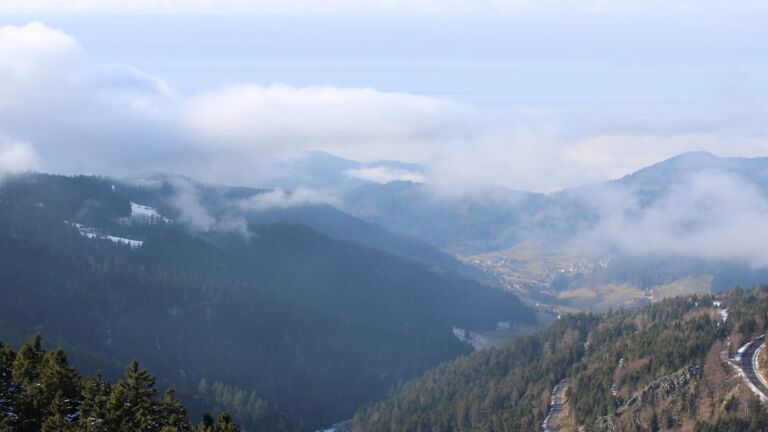 Dieses Bild zeigt eine Webcam-Aufnahme vom Achertal, aufgenommen am Samstag, den 31.01.2026 um 13:20 Uhr. Die Temperatur betrug 9.2°C.