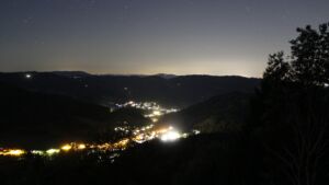 Dieses Bild zeigt eine Webcam-Aufnahme vom Achertal, aufgenommen am Dienstag, den 06.10.2026 um 06:10 Uhr. Die Temperatur betrug 15.1°C.