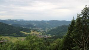 Dieses Bild zeigt eine Webcam-Aufnahme vom Achertal, aufgenommen am Montag, den 08.06.2026 um 19:20 Uhr. Die Temperatur betrug 16.1°C.
