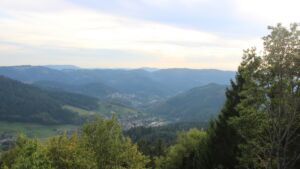 Dieses Bild zeigt eine Webcam-Aufnahme vom Achertal, aufgenommen am Dienstag, den 29.09.2026 um 17:40 Uhr. Die Temperatur betrug 26.9°C.