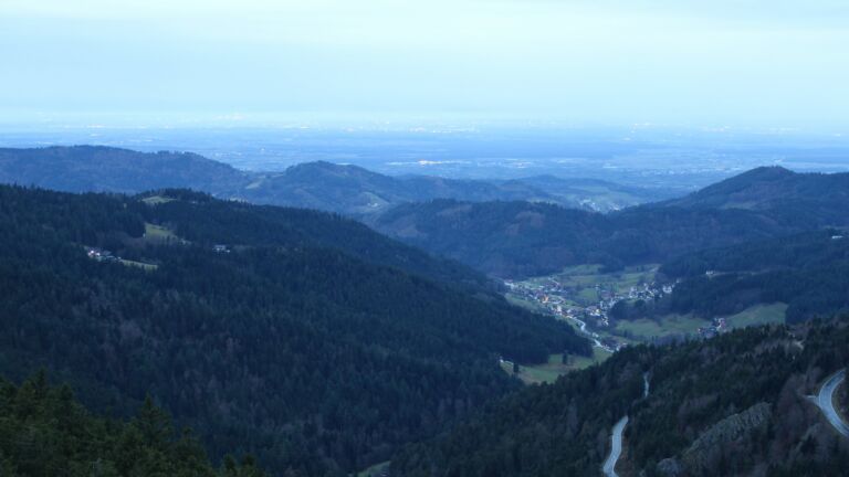 Dieses Bild zeigt eine Webcam-Aufnahme vom Achertal, aufgenommen am Samstag, den 06.12.2025 um 07:50 Uhr. Die Temperatur betrug 1.8°C.