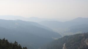 Dieses Bild zeigt eine Webcam-Aufnahme vom Achertal, aufgenommen am Sonntag, den 08.03.2026 um 15:30 Uhr. Die Temperatur betrug 11.6°C.