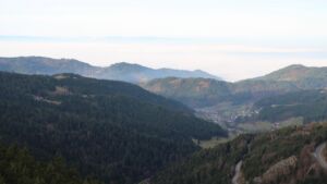 Dieses Bild zeigt eine Webcam-Aufnahme vom Achertal, aufgenommen am Sonntag, den 21.12.2025 um 09:20 Uhr. Die Temperatur betrug 6.2°C.