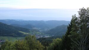 Dieses Bild zeigt eine Webcam-Aufnahme vom Achertal, aufgenommen am Donnerstag, den 24.09.2026 um 18:40 Uhr. Die Temperatur betrug 15.2°C.
