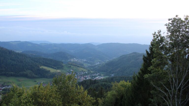 Dieses Bild zeigt eine Webcam-Aufnahme vom Achertal, aufgenommen am Donnerstag, den 24.09.2026 um 18:40 Uhr. Die Temperatur betrug 15.2°C.