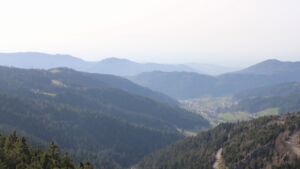 Dieses Bild zeigt eine Webcam-Aufnahme vom Achertal, aufgenommen am Donnerstag, den 05.03.2026 um 15:40 Uhr. Die Temperatur betrug 12.5°C.