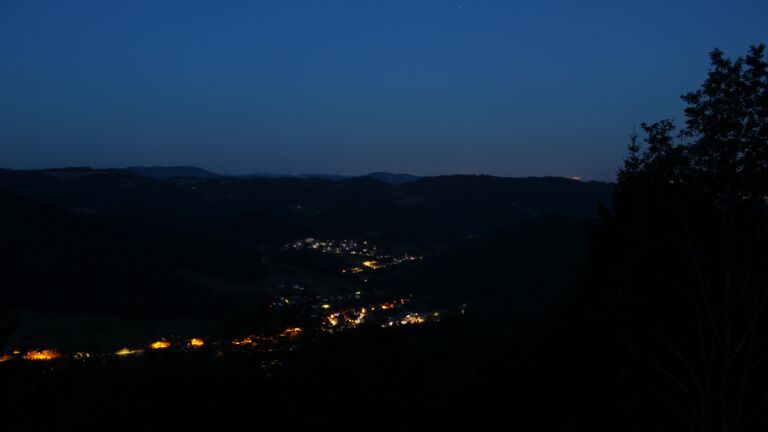 Dieses Bild zeigt eine Webcam-Aufnahme vom Achertal, aufgenommen am Samstag, den 25.07.2026 um 04:50 Uhr. Die Temperatur betrug 20.4°C.