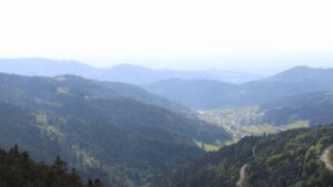 Dieses Bild zeigt eine Webcam-Aufnahme vom Achertal, aufgenommen am Freitag, den 08.05.2026 um 17:50 Uhr. Die Temperatur betrug 13.1°C.