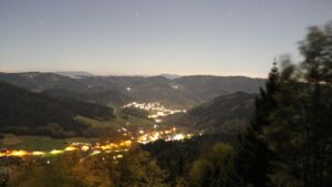 Dieses Bild zeigt eine Webcam-Aufnahme vom Achertal, aufgenommen am Freitag, den 30.10.2026 um 05:30 Uhr. Die Temperatur betrug 4.8°C.