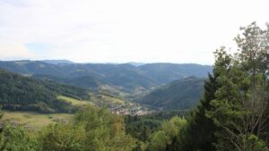 Dieses Bild zeigt eine Webcam-Aufnahme vom Achertal, aufgenommen am Freitag, den 28.08.2026 um 18:30 Uhr. Die Temperatur betrug 20.7°C.