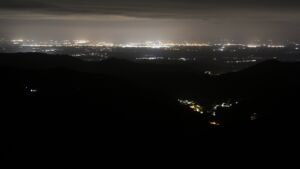 Dieses Bild zeigt eine Webcam-Aufnahme vom Achertal, aufgenommen am Mittwoch, den 17.09.2025 um 03:30 Uhr. Die Temperatur betrug 7.9°C.