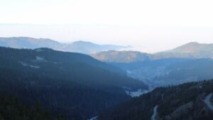 Dieses Bild zeigt eine Webcam-Aufnahme vom Achertal, aufgenommen am Montag, den 29.12.2025 um 09:20 Uhr. Die Temperatur betrug 3.6°C.