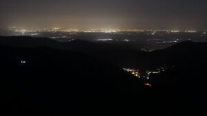 Dieses Bild zeigt eine Webcam-Aufnahme vom Achertal, aufgenommen am Dienstag, den 10.03.2026 um 02:30 Uhr. Die Temperatur betrug 9.4°C.