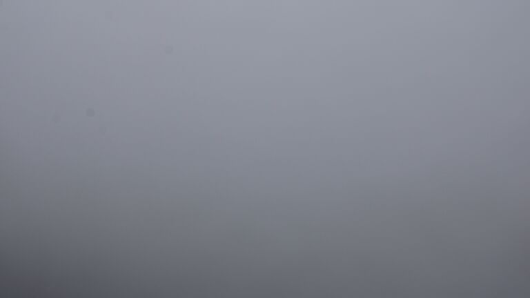 Dieses Bild zeigt eine Webcam-Aufnahme vom Achertal, aufgenommen am Freitag, den 28.11.2025 um 12:10 Uhr. Die Temperatur betrug 2.7°C.