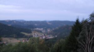 Dieses Bild zeigt eine Webcam-Aufnahme vom Achertal, aufgenommen am Montag, den 24.08.2026 um 06:10 Uhr. Die Temperatur betrug 13.7°C.