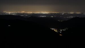 Dieses Bild zeigt eine Webcam-Aufnahme vom Achertal, aufgenommen am Dienstag, den 24.03.2026 um 03:30 Uhr. Die Temperatur betrug 5.8°C.