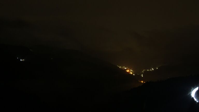 Dieses Bild zeigt eine Webcam-Aufnahme vom Achertal, aufgenommen am Donnerstag, den 21.08.2025 um 00:00 Uhr. Die Temperatur betrug 13.2°C.