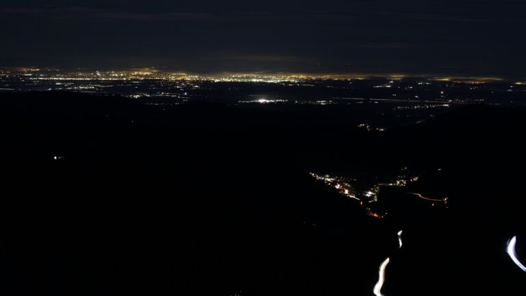 Dieses Bild zeigt eine Webcam-Aufnahme vom Achertal, aufgenommen am Dienstag, den 02.12.2025 um 06:50 Uhr. Die Temperatur betrug 1.6°C.