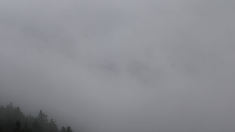 Dieses Bild zeigt eine Webcam-Aufnahme vom Achertal, aufgenommen am Sonntag, den 27.07.2025 um 20:30 Uhr. Die Temperatur betrug 11°C.