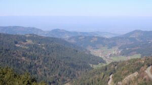 Dieses Bild zeigt eine Webcam-Aufnahme vom Achertal, aufgenommen am Mittwoch, den 15.04.2026 um 10:10 Uhr. Die Temperatur betrug 6.6°C.