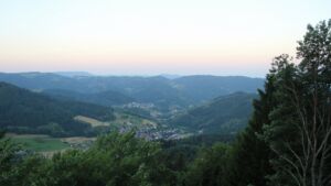 Dieses Bild zeigt eine Webcam-Aufnahme vom Achertal, aufgenommen am Donnerstag, den 25.06.2026 um 05:40 Uhr. Die Temperatur betrug 25.3°C.