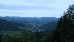 Dieses Bild zeigt eine Webcam-Aufnahme vom Achertal, aufgenommen am Dienstag, den 19.05.2026 um 05:20 Uhr. Die Temperatur betrug 7.7°C.