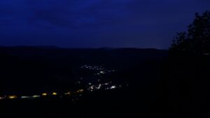 Dieses Bild zeigt eine Webcam-Aufnahme vom Achertal, aufgenommen am Dienstag, den 16.06.2026 um 04:10 Uhr. Die Temperatur betrug 16.6°C.