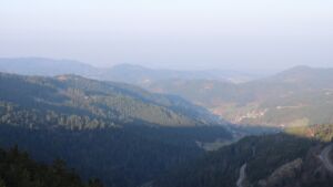 Dieses Bild zeigt eine Webcam-Aufnahme vom Achertal, aufgenommen am Sonntag, den 08.03.2026 um 08:00 Uhr. Die Temperatur betrug 10.6°C.