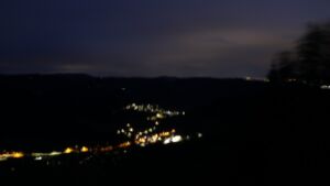 Dieses Bild zeigt eine Webcam-Aufnahme vom Achertal, aufgenommen am Freitag, den 23.10.2026 um 07:10 Uhr. Die Temperatur betrug 9.9°C.